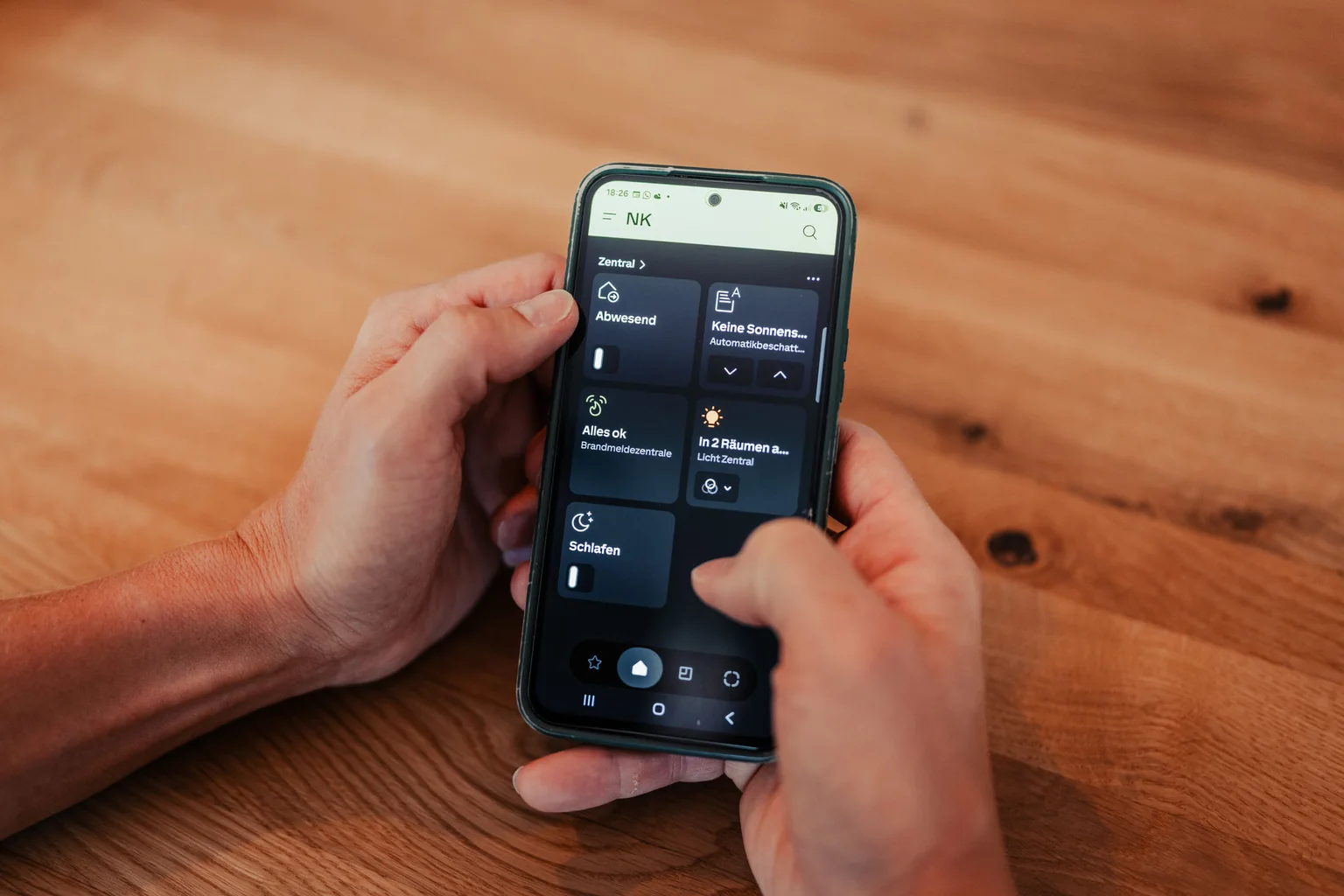 Smart-Home-Steuerung per App auf dem Smartphone